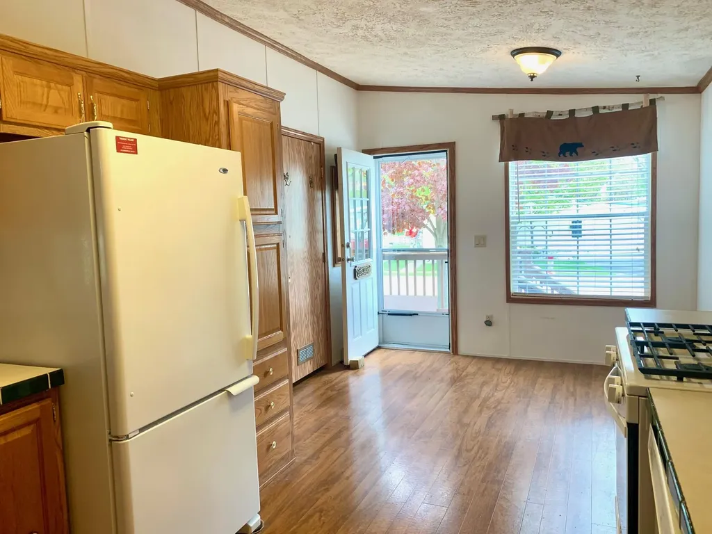 7283 White Swan Lane Hamlin Township MI 49431