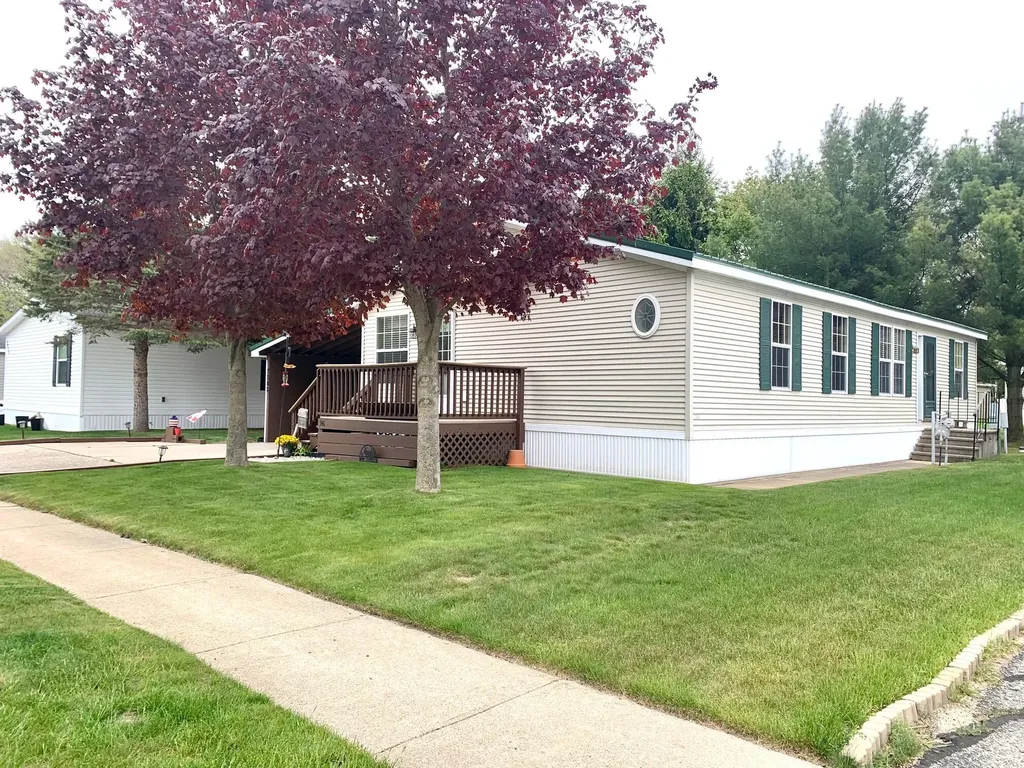 7283 White Swan Lane Hamlin Township MI 49431
