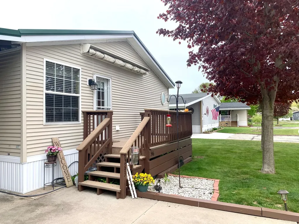 7283 White Swan Lane Hamlin Township MI 49431