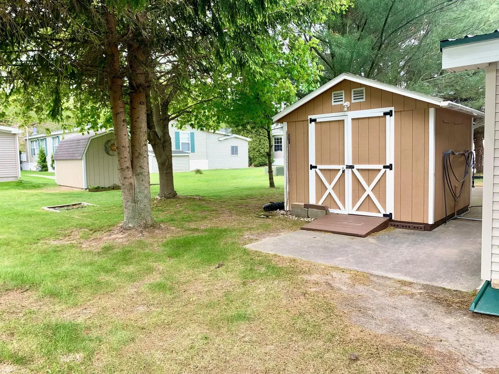 7283 White Swan Lane Hamlin Township MI 49431