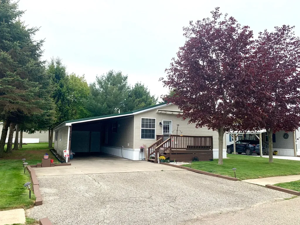 7283 White Swan Lane Hamlin Township MI 49431