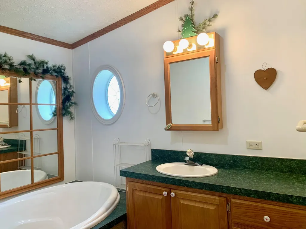 7283 White Swan Lane Hamlin Township MI 49431