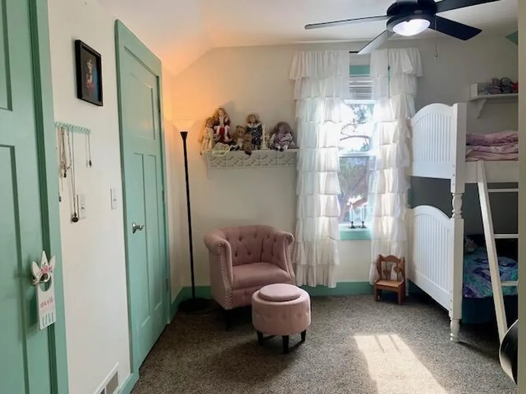 406 N Rowe Street Ludington City MI 49431