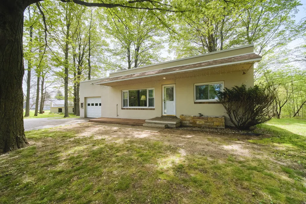 16263 Cadillac Highway Springdale Township MI 49683