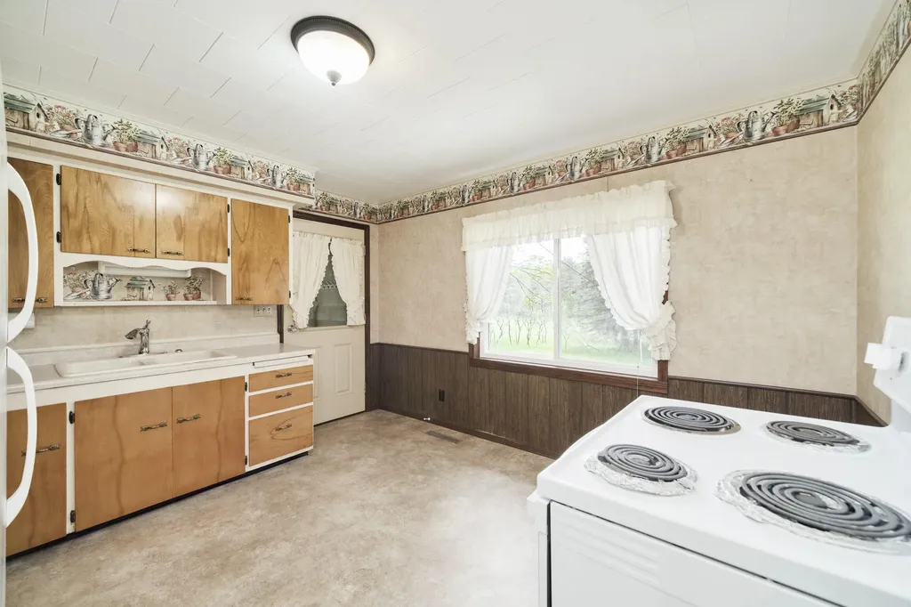 16263 Cadillac Highway Springdale Township MI 49683