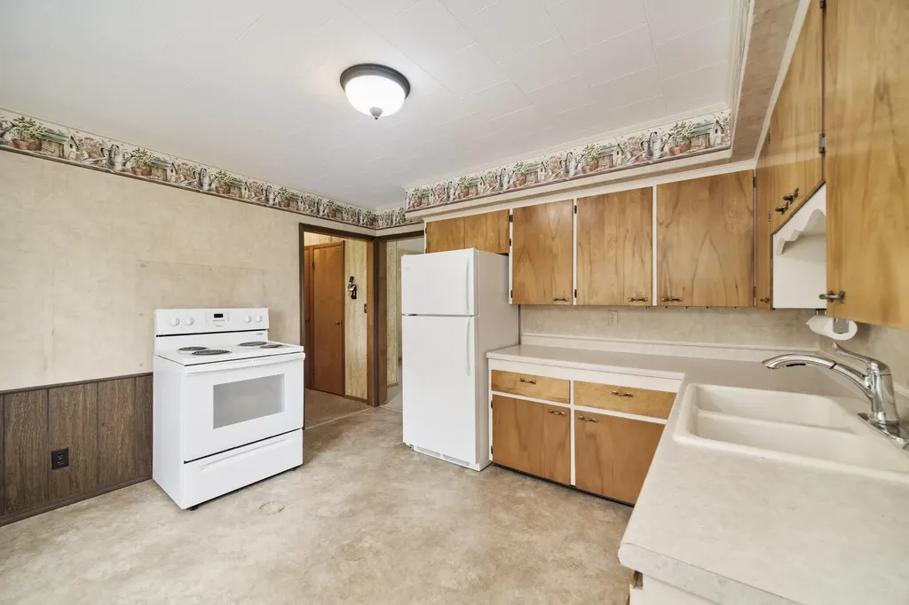 16263 Cadillac Highway Springdale Township MI 49683