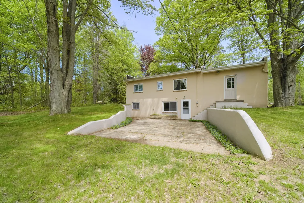 16263 Cadillac Highway Springdale Township MI 49683
