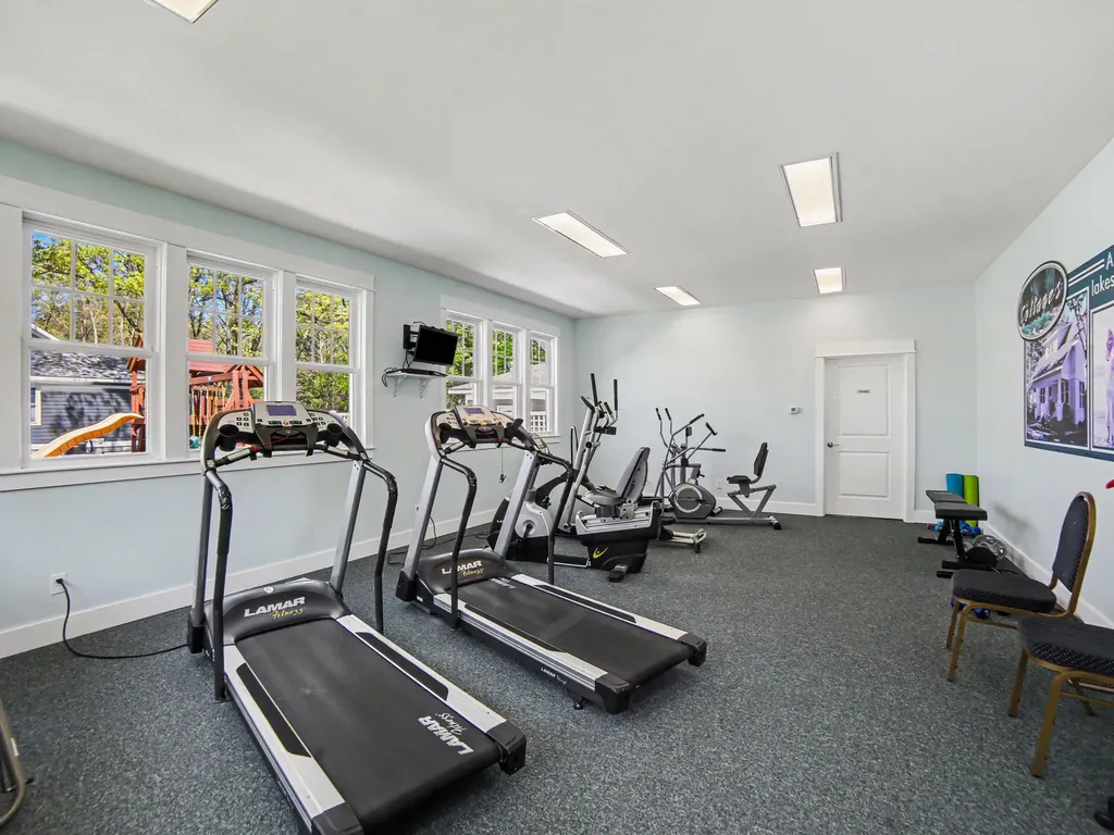 24 Kenneth Street Pentwater Village MI 49449