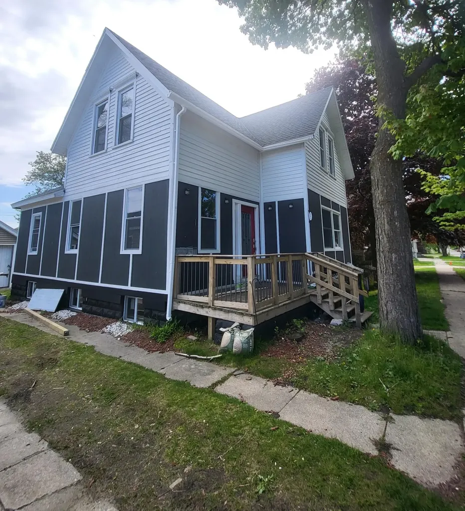 805 High Street Manistee City MI 49660