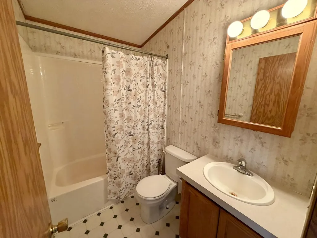8239 W Hemlock Avenue Lake Township MI 49304
