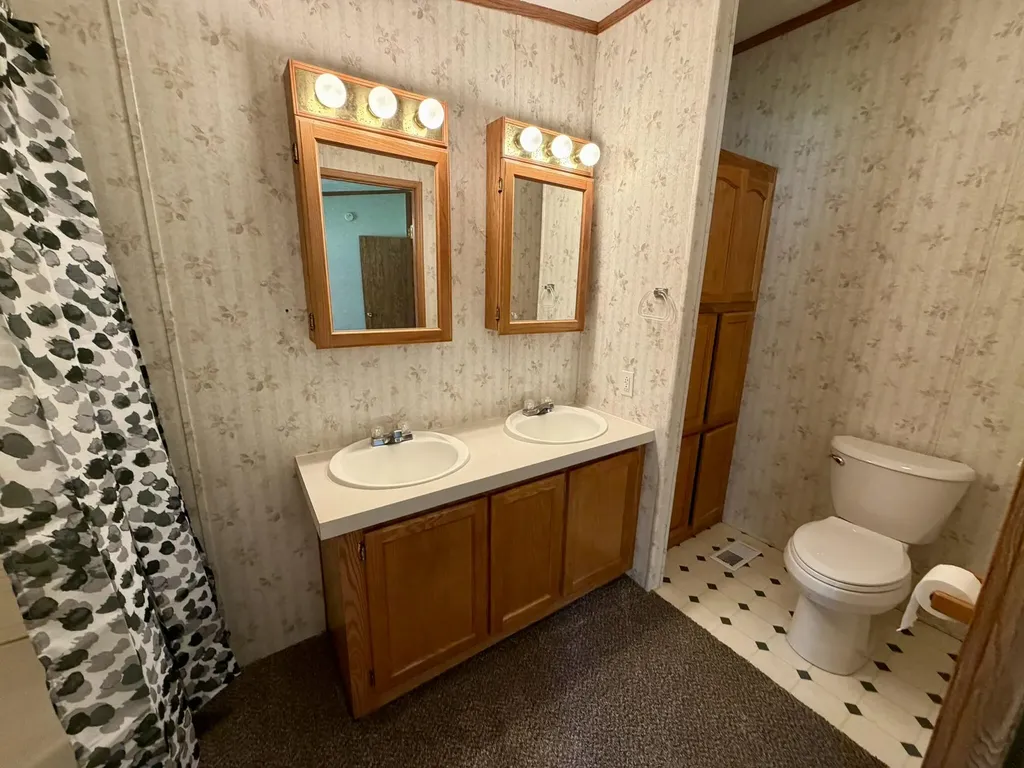 8239 W Hemlock Avenue Lake Township MI 49304