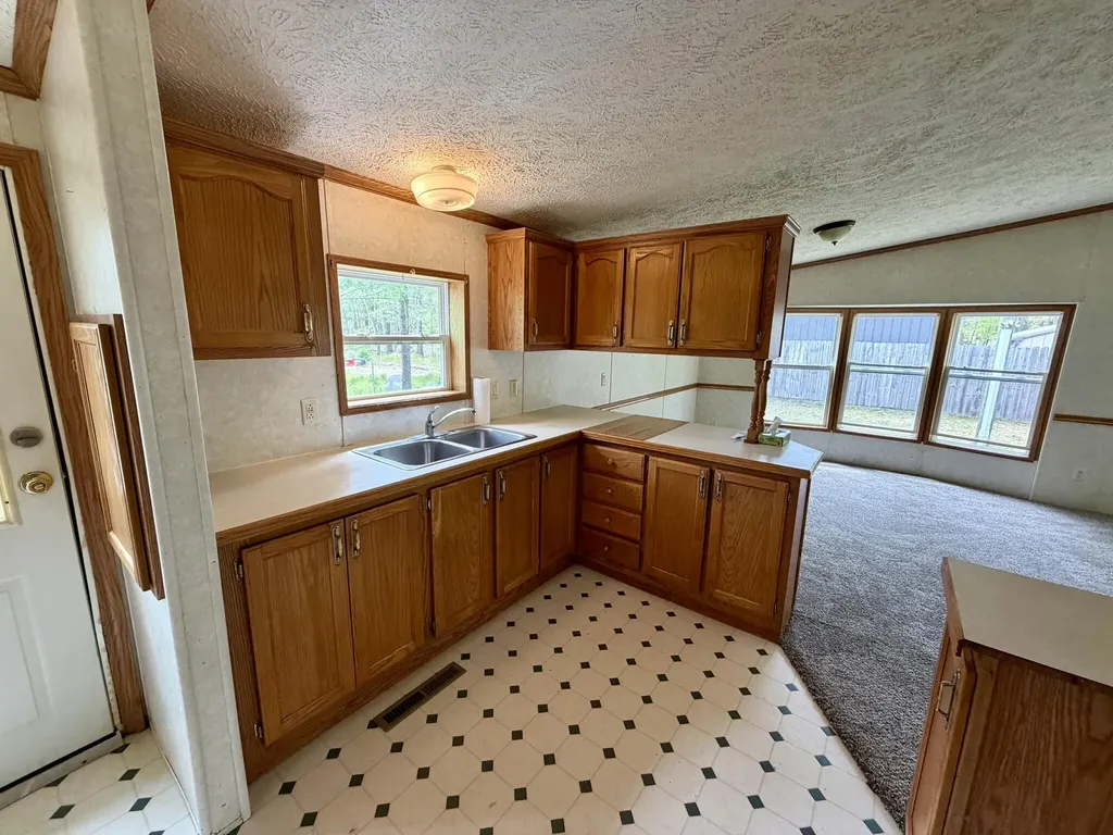 8239 W Hemlock Avenue Lake Township MI 49304