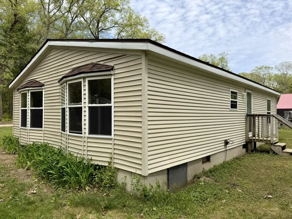 8239 W Hemlock Avenue Lake Township MI 49304