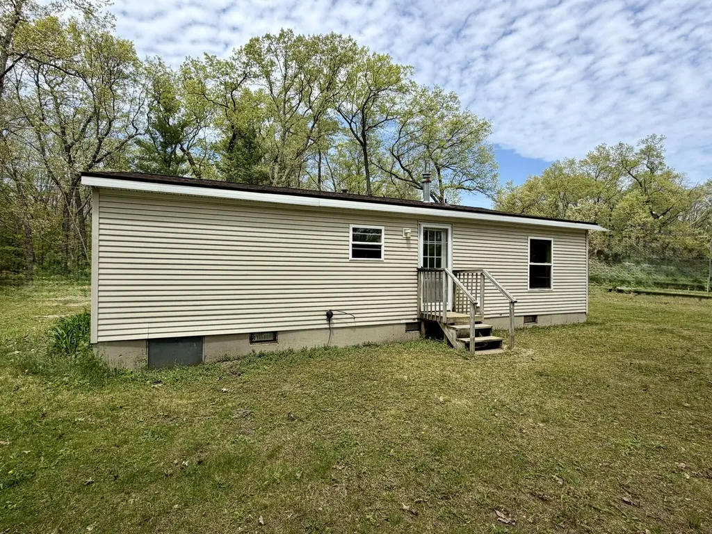 8239 W Hemlock Avenue Lake Township MI 49304