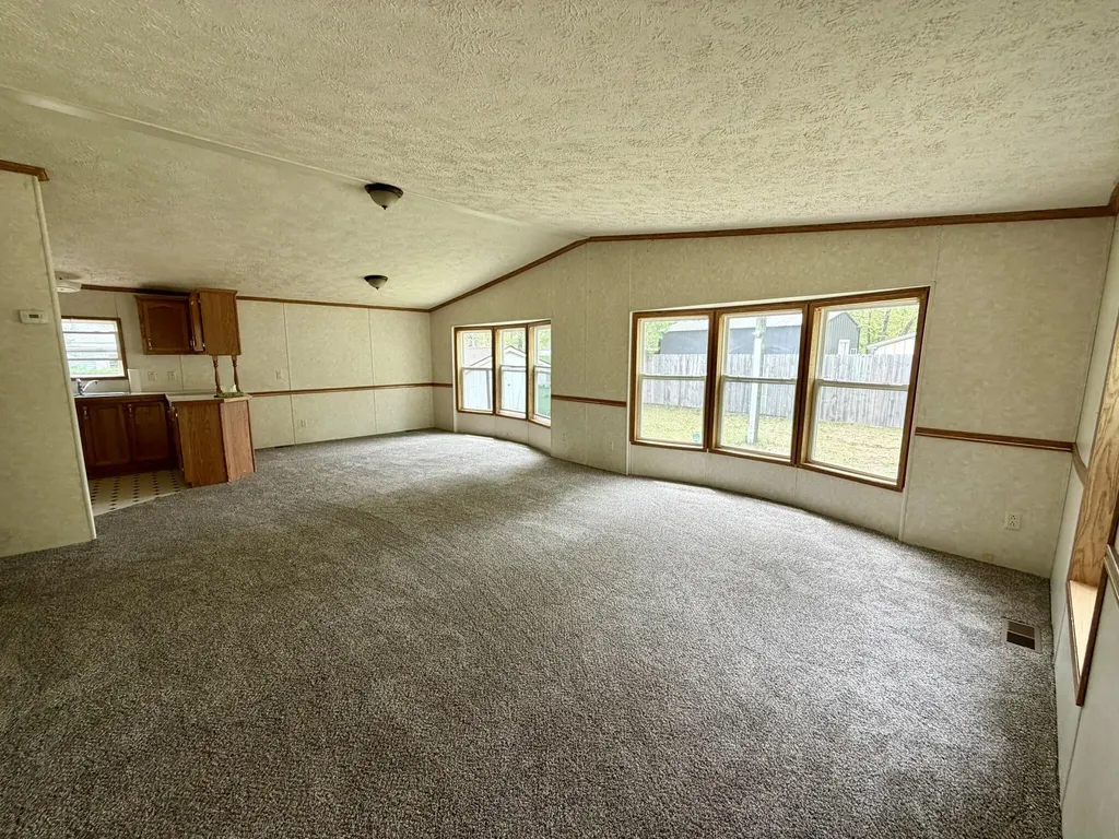 8239 W Hemlock Avenue Lake Township MI 49304