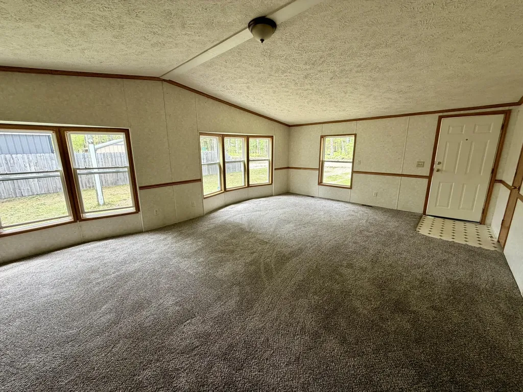 8239 W Hemlock Avenue Lake Township MI 49304