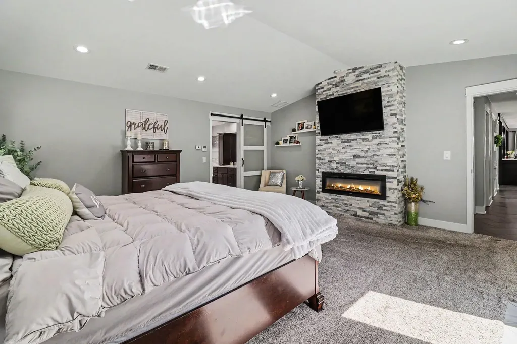 2611 S Scottville Road Riverton Township MI 49454