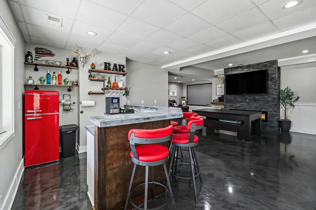 2611 S Scottville Road Riverton Township MI 49454