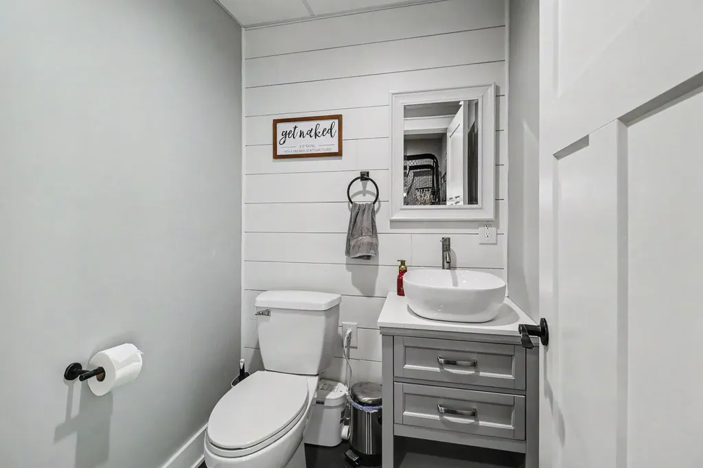 2611 S Scottville Road Riverton Township MI 49454