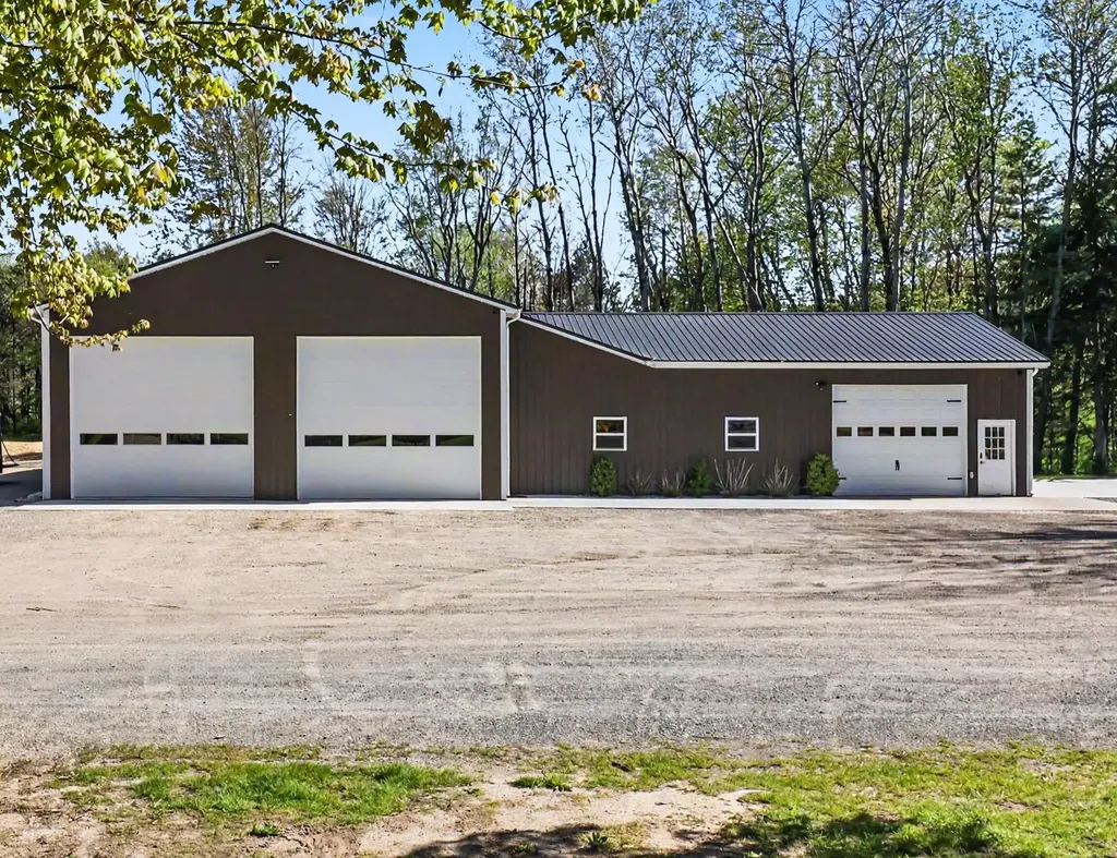 2611 S Scottville Road Riverton Township MI 49454
