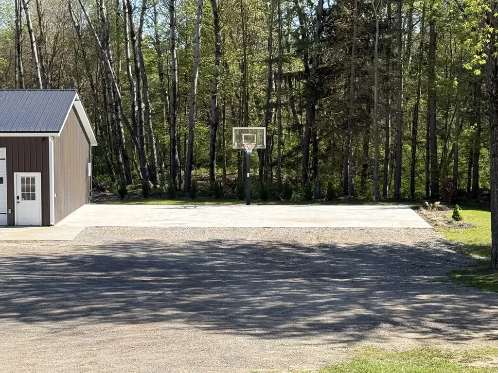 2611 S Scottville Road Riverton Township MI 49454