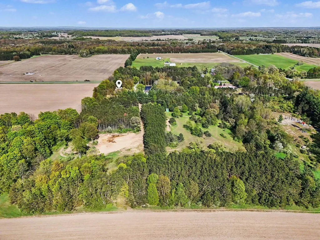 2611 S Scottville Road Riverton Township MI 49454