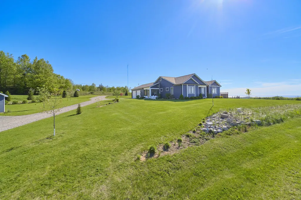 3605 Pinot Point Manistee Township MI 49660