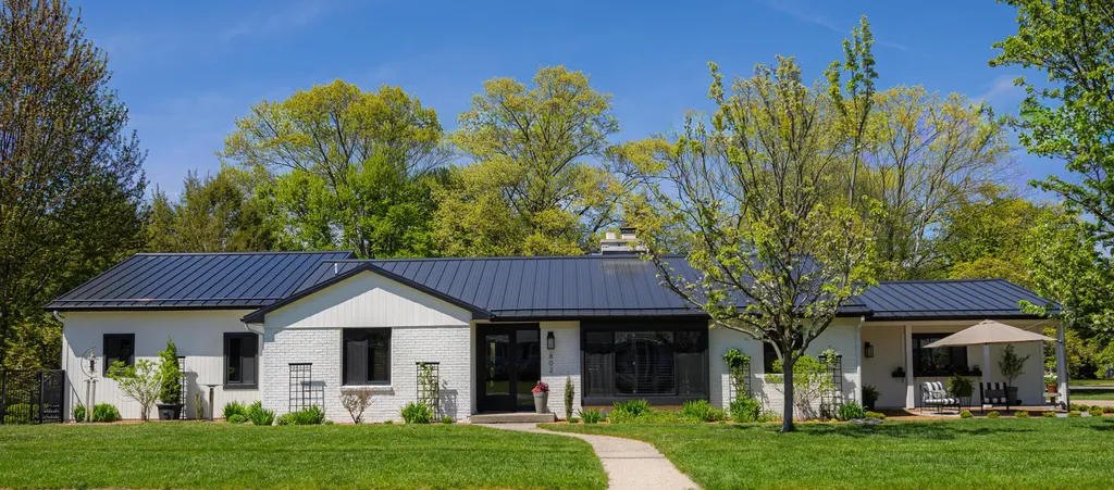 802 W Lowell Street Ludington City MI 49431