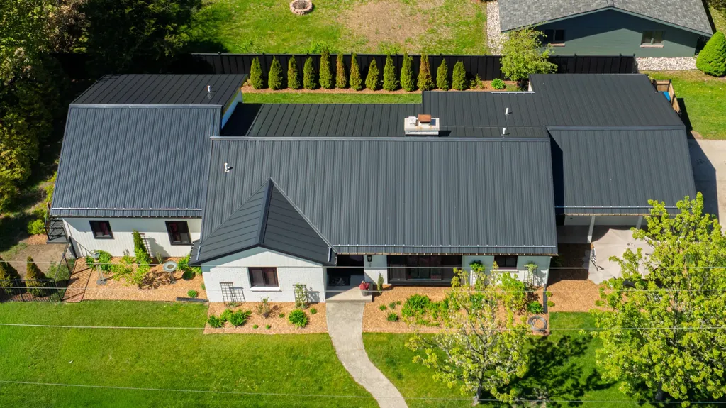 802 W Lowell Street Ludington City MI 49431