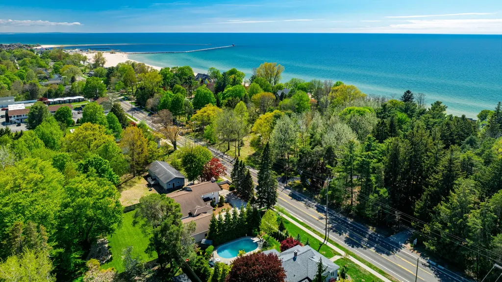 802 W Lowell Street Ludington City MI 49431