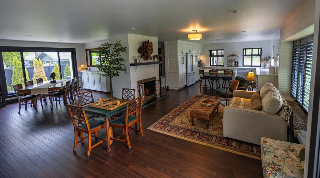 802 W Lowell Street Ludington City MI 49431
