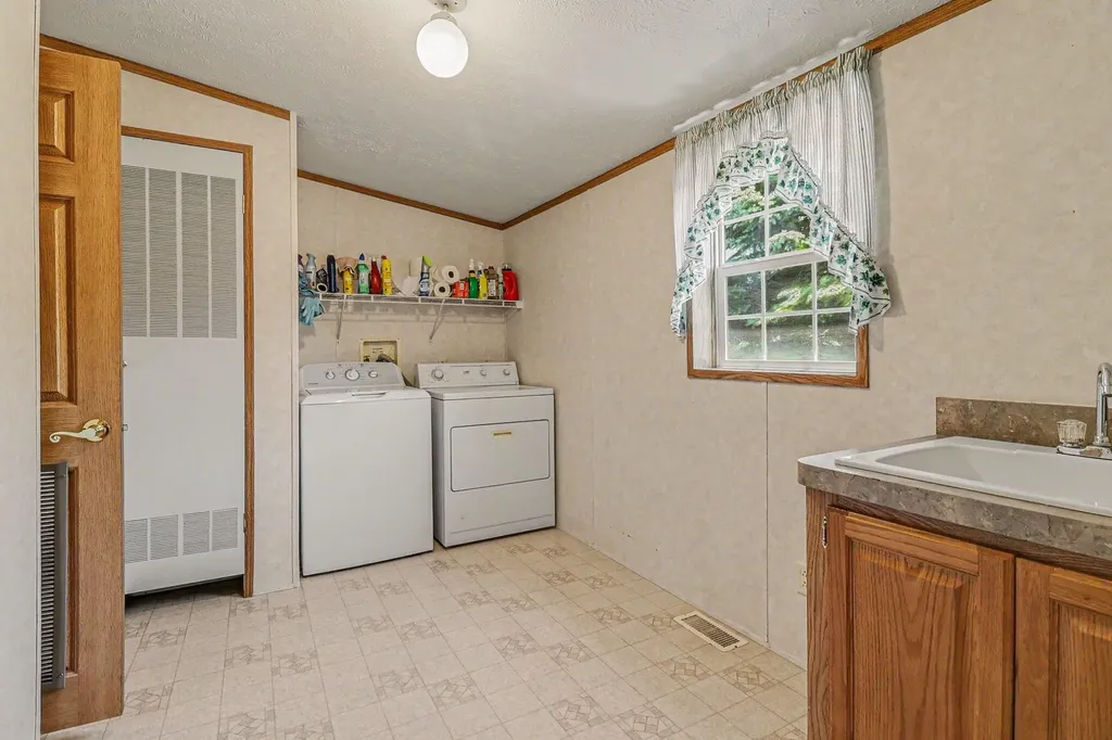 3757 W Woodview Drive Amber Township MI 49431