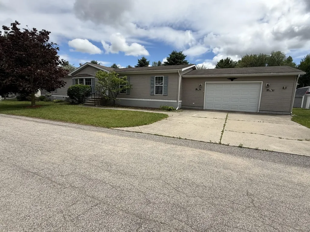 3757 W Woodview Drive Amber Township MI 49431