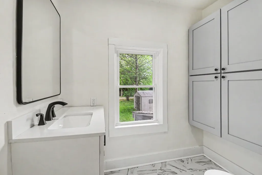 319 N Rowe Street Ludington City MI 49431