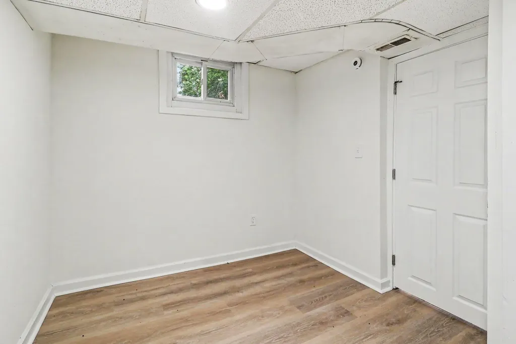 319 N Rowe Street Ludington City MI 49431