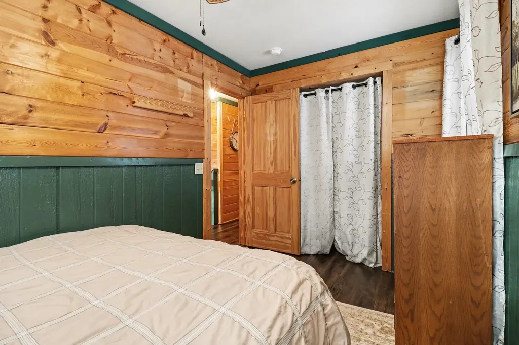 5526 W Longbridge Road Pentwater Township MI 49449