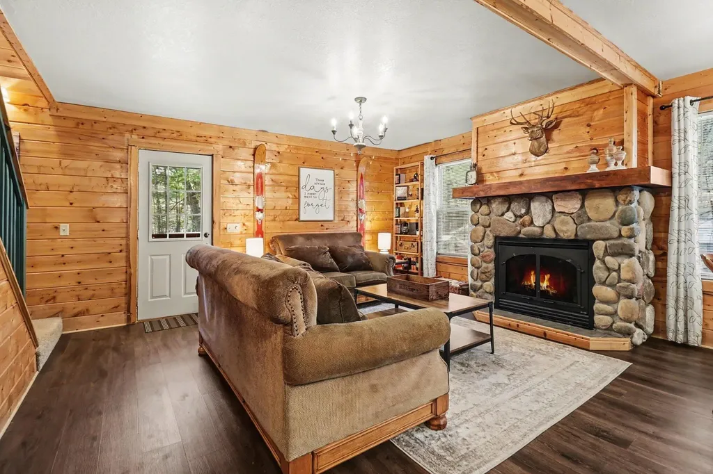 5526 W Longbridge Road Pentwater Township MI 49449