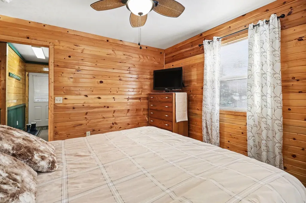 5526 W Longbridge Road Pentwater Township MI 49449