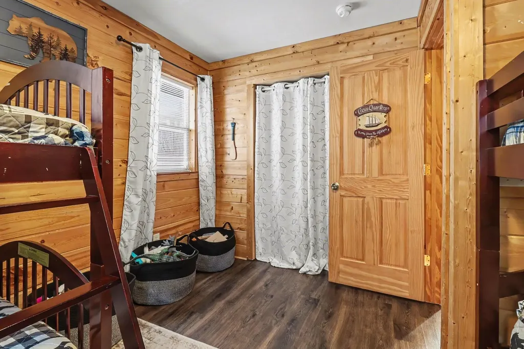 5526 W Longbridge Road Pentwater Township MI 49449