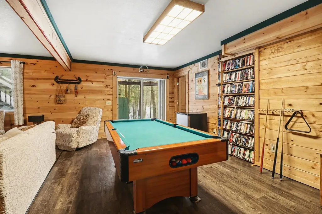 5526 W Longbridge Road Pentwater Township MI 49449