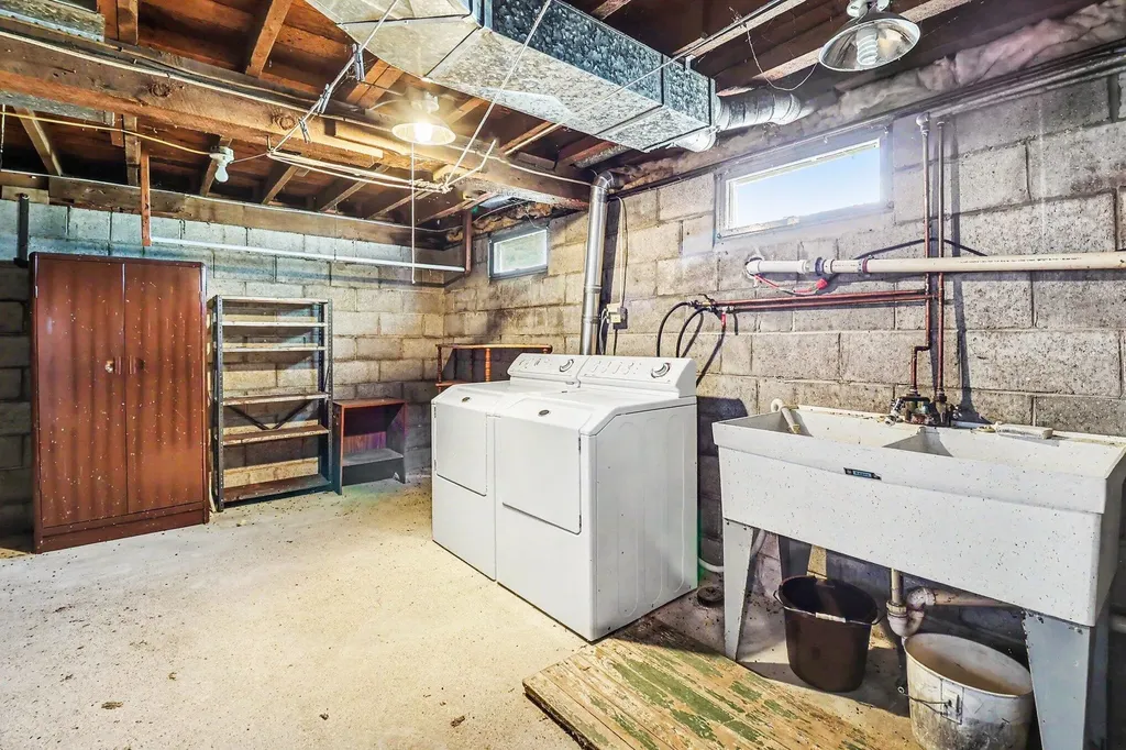 409 Jerumbo Street Manistee Township MI 49660