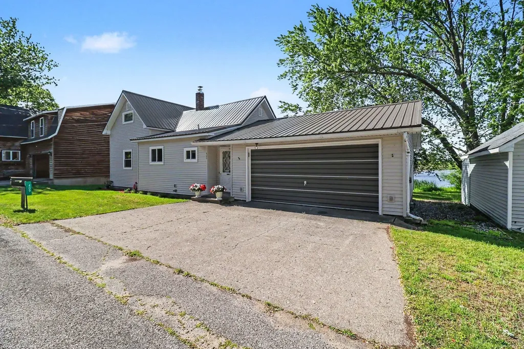 409 Jerumbo Street Manistee Township MI 49660