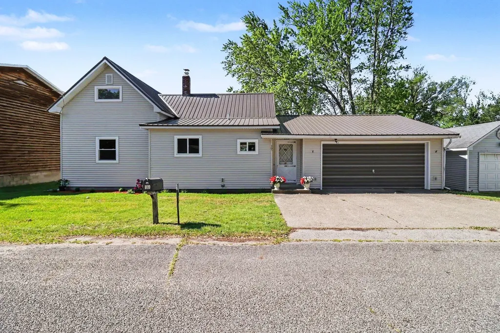 409 Jerumbo Street Manistee Township MI 49660