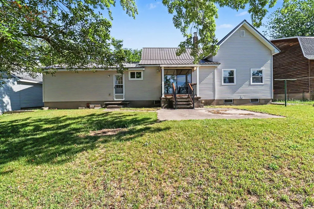 409 Jerumbo Street Manistee Township MI 49660