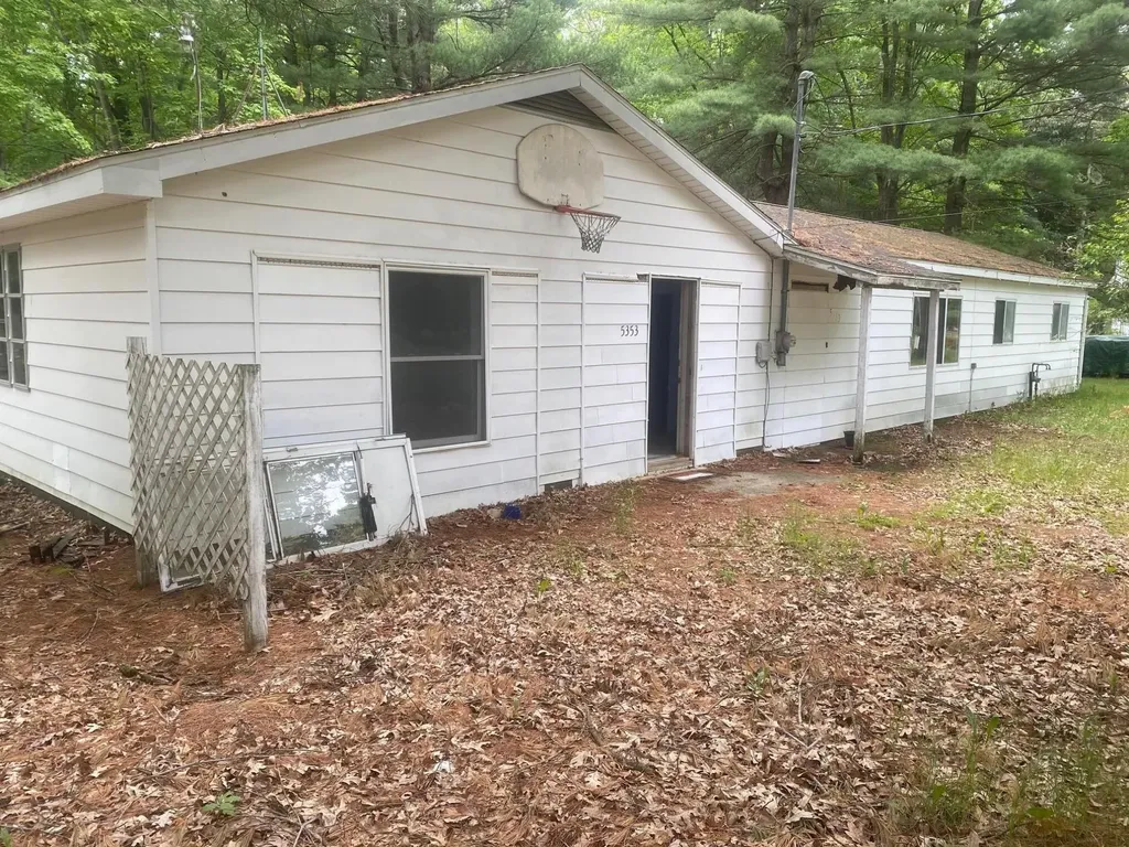 5353 Oakwood Drive Prescott Village MI 48756