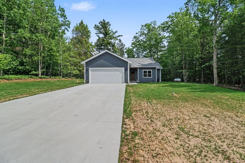 4410 N Pine Avenue Golden Township MI 49436
