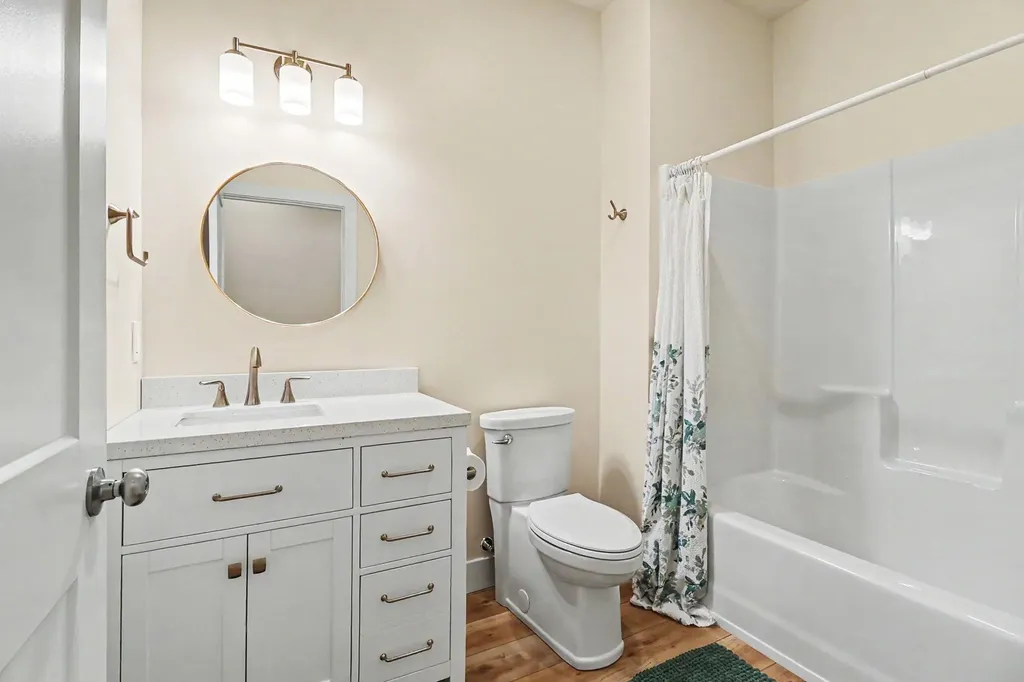 4410 N Pine Avenue Golden Township MI 49436