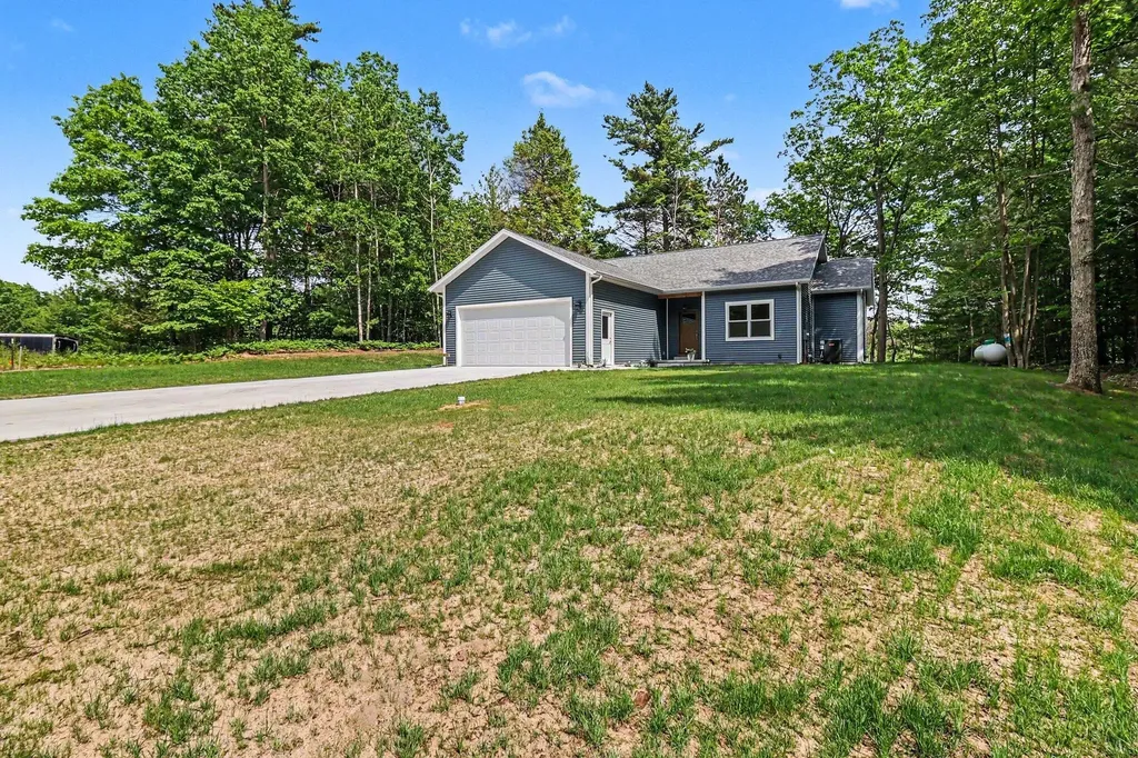 4410 N Pine Avenue Golden Township MI 49436