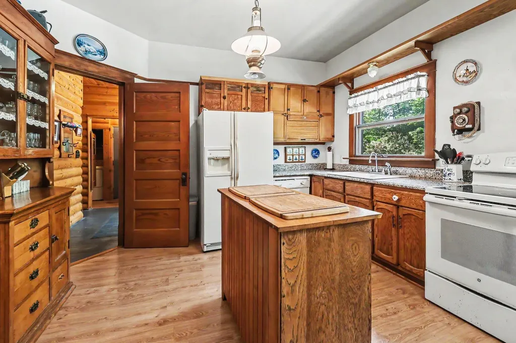 4539 S Lakeshore Drive Summit Township MI 49431