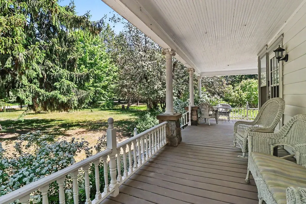 4539 S Lakeshore Drive Summit Township MI 49431